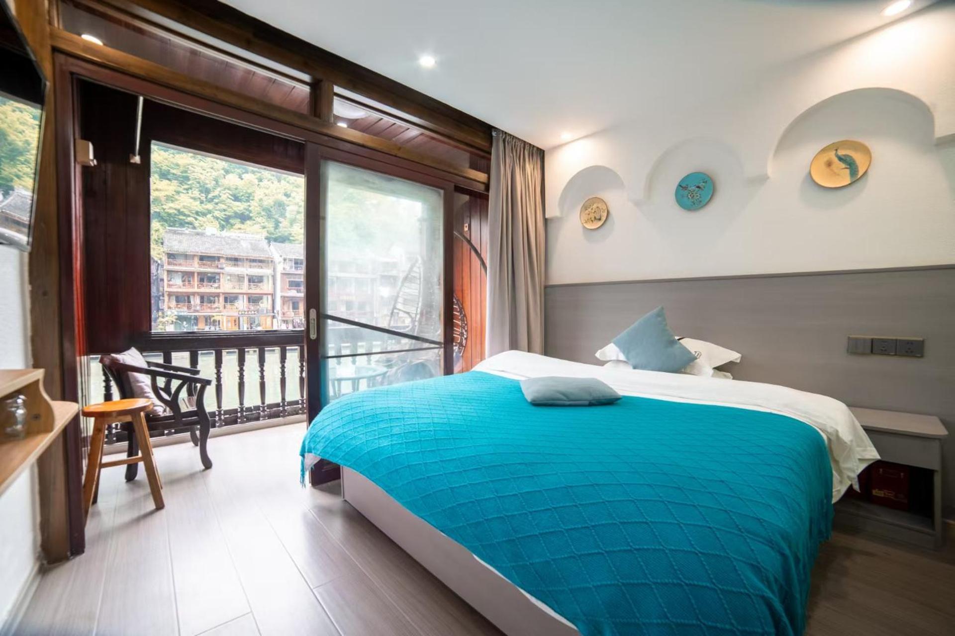 Fenghuang Ancient Town Lazy Cat Riverside Inn Exterior foto